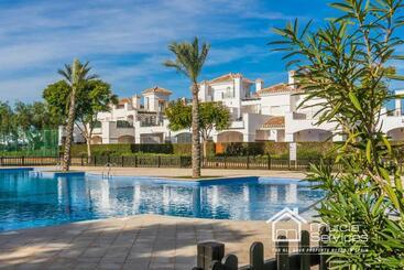 Spectacular And Stylish 2 Bed Aparment   Aa1711lt