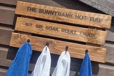 Sunny Bank  Countryside Escape With Private Hot Tub And Countryside Views