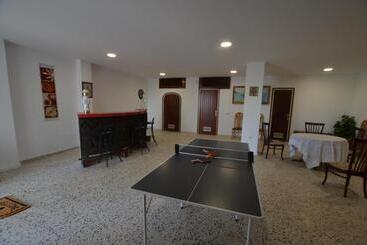 Villa Rosa 10 Personas Montbarbat Costa Brava