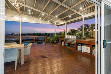 6 Kestrel Place