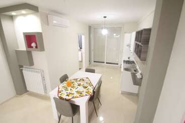 B&b Elles Con Parcheggio Interno