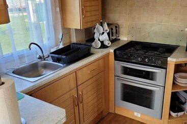 Beautiful 2 Bed Wigwam In Ingoldmells