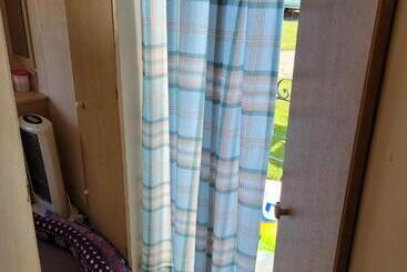 Beautiful 2 Bed Wigwam In Ingoldmells