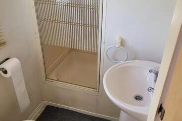 Beautiful 2 Bed Wigwam In Ingoldmells