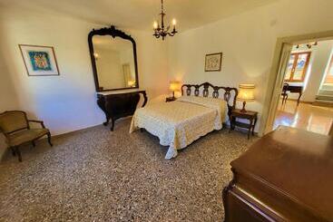 آپارتمان‌های توریست‌ها Casa Clementina