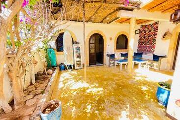 پانسیون Dar Boujdaa