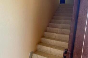پانسیون Hostal Hollywood Inn Ii