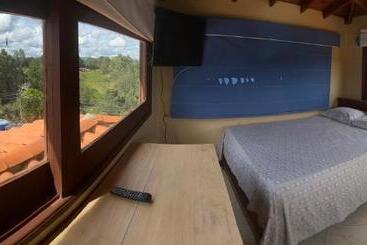 پانسیون Hostal Hollywood Inn Ii