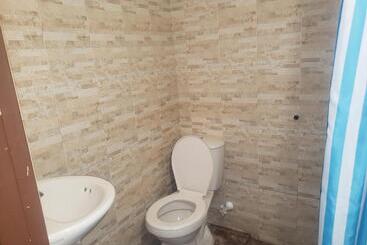 پانسیون Hostal Hollywood Inn Ii