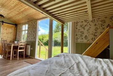 Stepping Stones Glamping ‘the Olive’