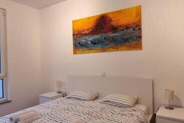 Apartma Valan
