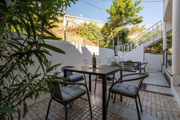 Apartments Malalu