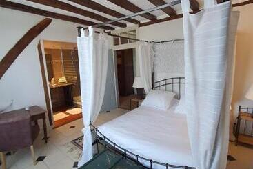 Bed and Breakfast Le Presbytère De La Cite Royale De Loches