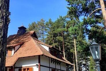 Kraljevi Konaci   Vila Zelena Dolina   Zlatibor