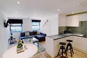 Prosper House Apartment 4