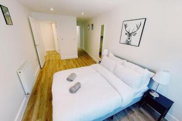 Prosper House Apartment 4