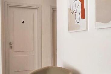تختخواب و صبحانه Room45