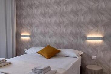 تختخواب و صبحانه Room45