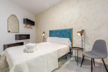 Отель Villamarta Boutique Rooms