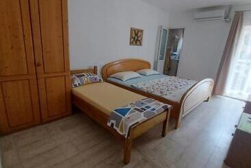 پانسیون Casa Dalys