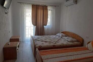 پانسیون Casa Dalys