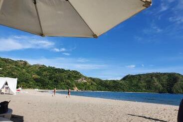 پانسیون Pico De Loro Staycation