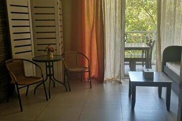 پانسیون Pico De Loro Staycation