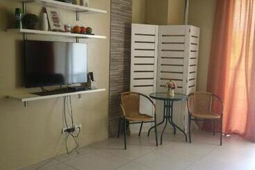 پانسیون Pico De Loro Staycation