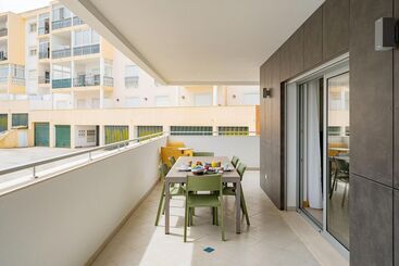 Sea Breeze Deluxe Lagos Apartment By Ideal Homes