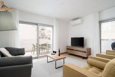 Sea Breeze Deluxe Lagos Apartment By Ideal Homes