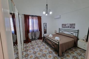 آپارتمان‌های توریست‌ها Dammuso Stelle E Luna