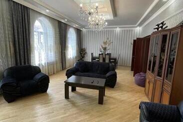 Dzoraxbyur House