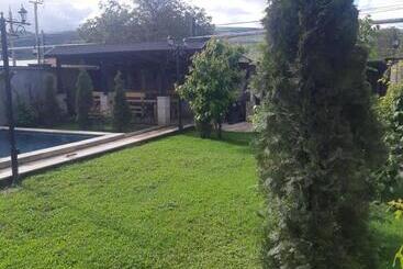 Dzoraxbyur House