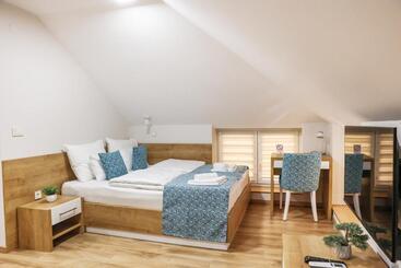 Grand Park Rooms & Apartments
