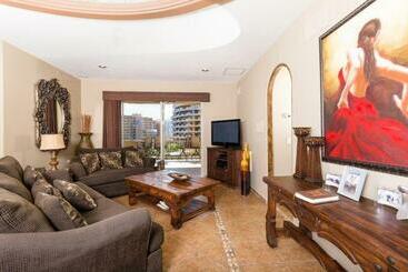 Bella Sirena 305 A Luxury Condo