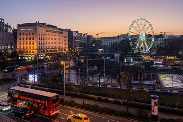 هتل Budapest Eye  Boutique Suites, By Bqa