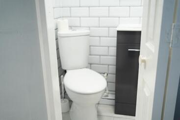 هتل Saltwater Guest House