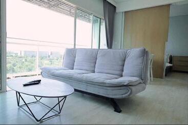 Veranda Residences Pattaya By Phung