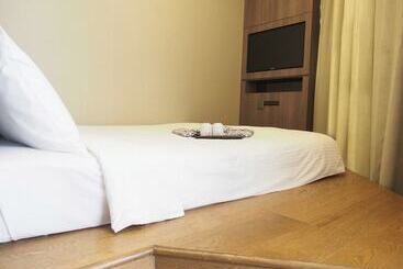 Amrise Hotel Kitchener