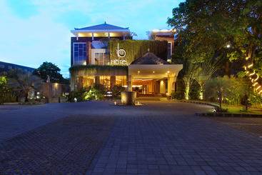 B Hotel Bali & Spa