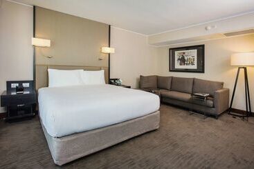 Doubletree By Hilton Hotel Santiago   Vitacura