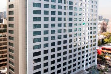 Doubletree By Hilton Hotel Santiago   Vitacura