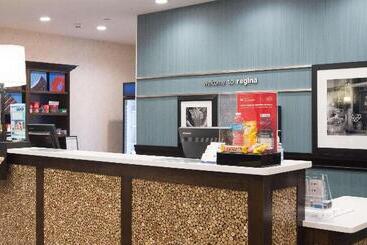 هتل Hampton Inn & Suites By Hilton Regina East Gate