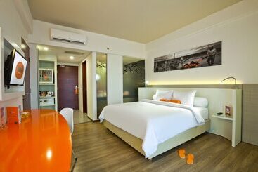 Harris Hotel Seminyak