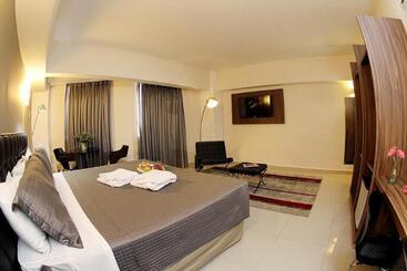هتل Ipe Center