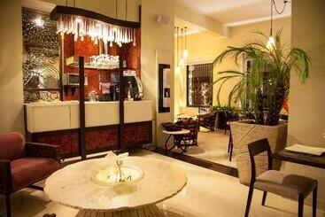Plaza Gallery Hotel Boutique