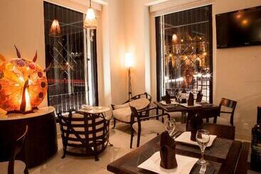 Plaza Gallery Hotel Boutique