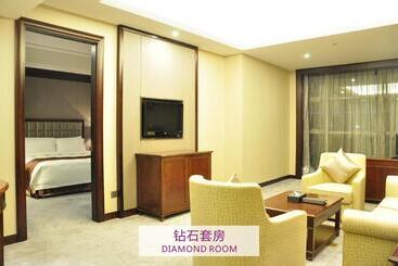 هتل Shenzhen Baohengda International