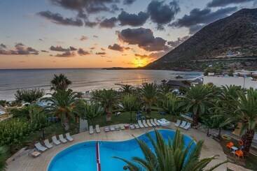 هتل Talea Beach