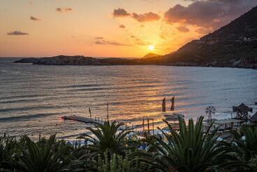 هتل Talea Beach